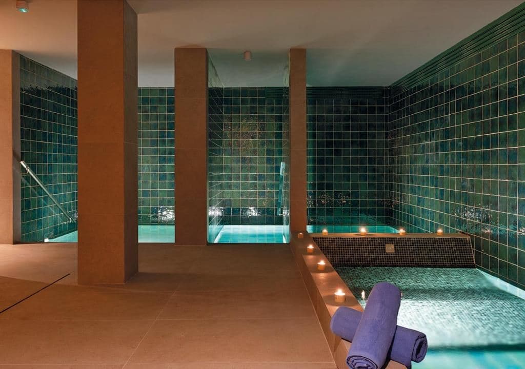pools-indoor-pool