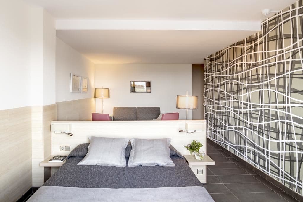 rooms-suite-lumiere-double-with-balcony