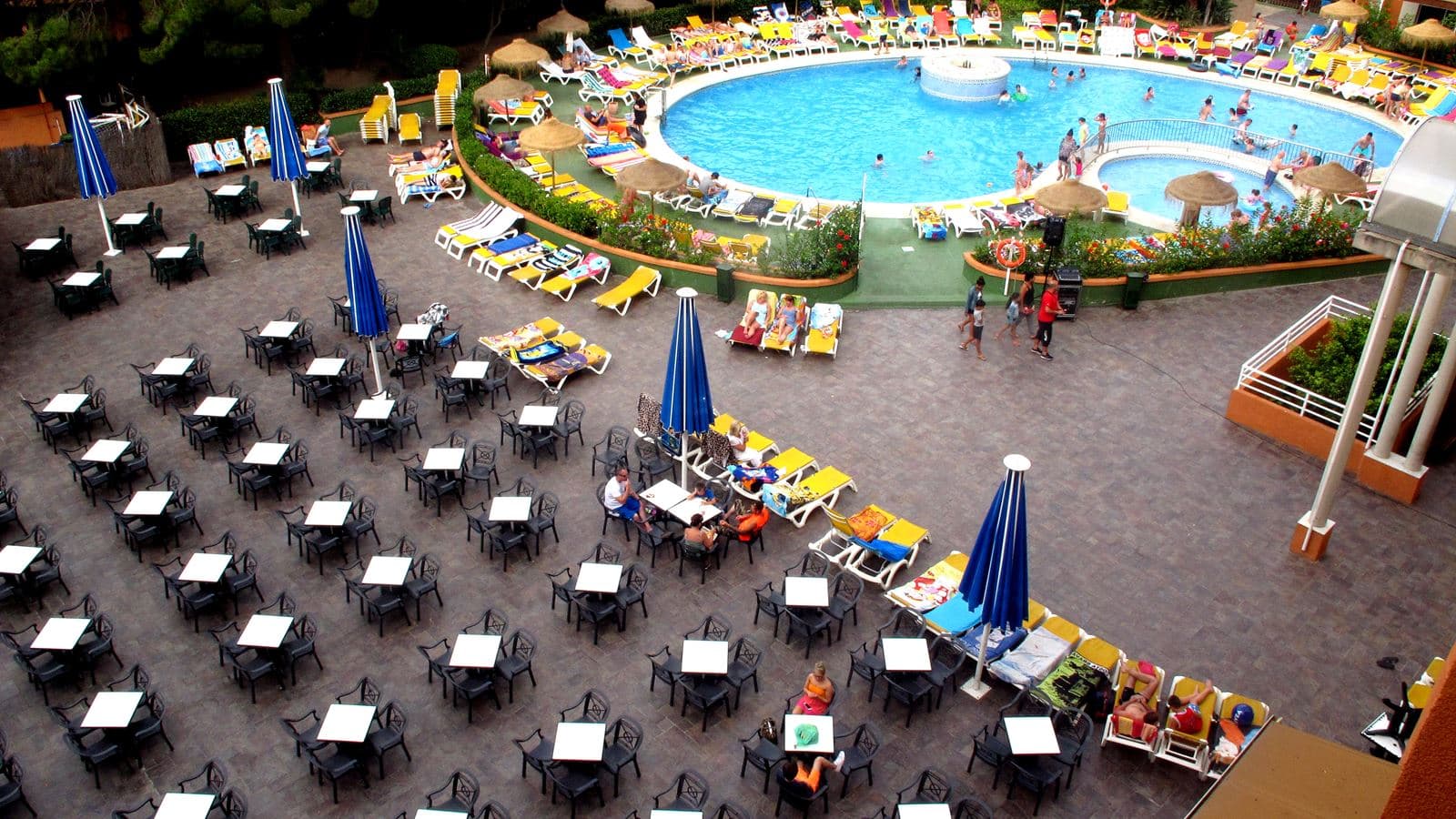 pools-outdoor-pool