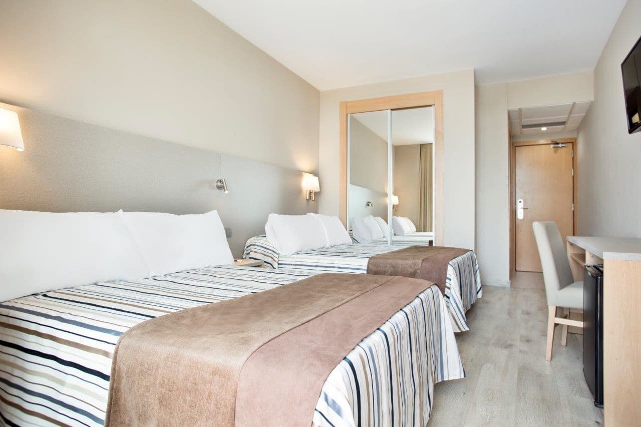rooms-standard-room-balcony-or-terrace