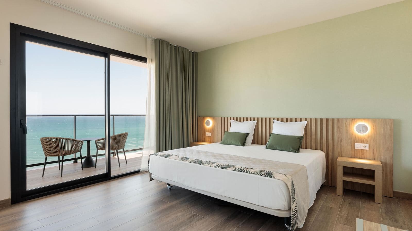 rooms-premium-room