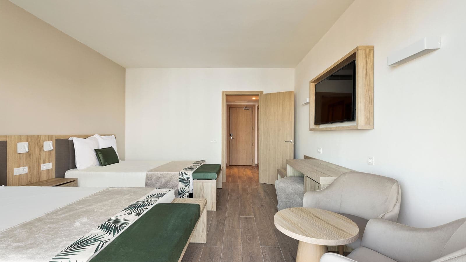 rooms-superior-room