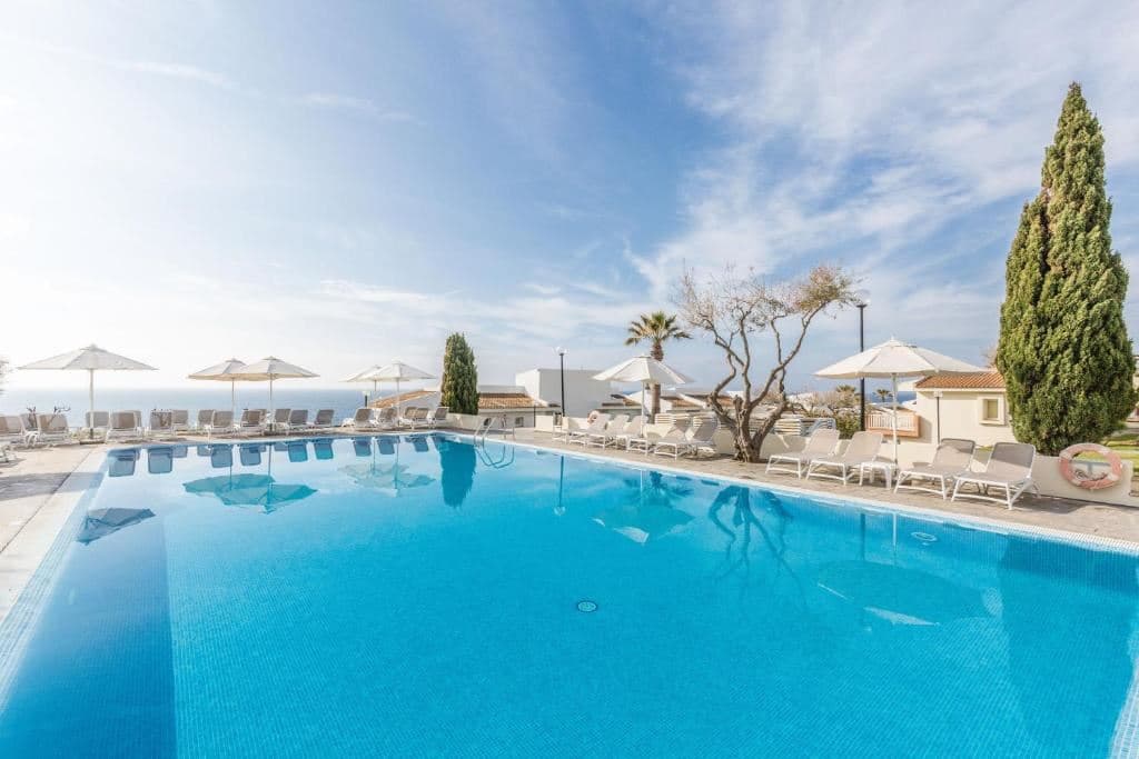 pools-outdoor-pool