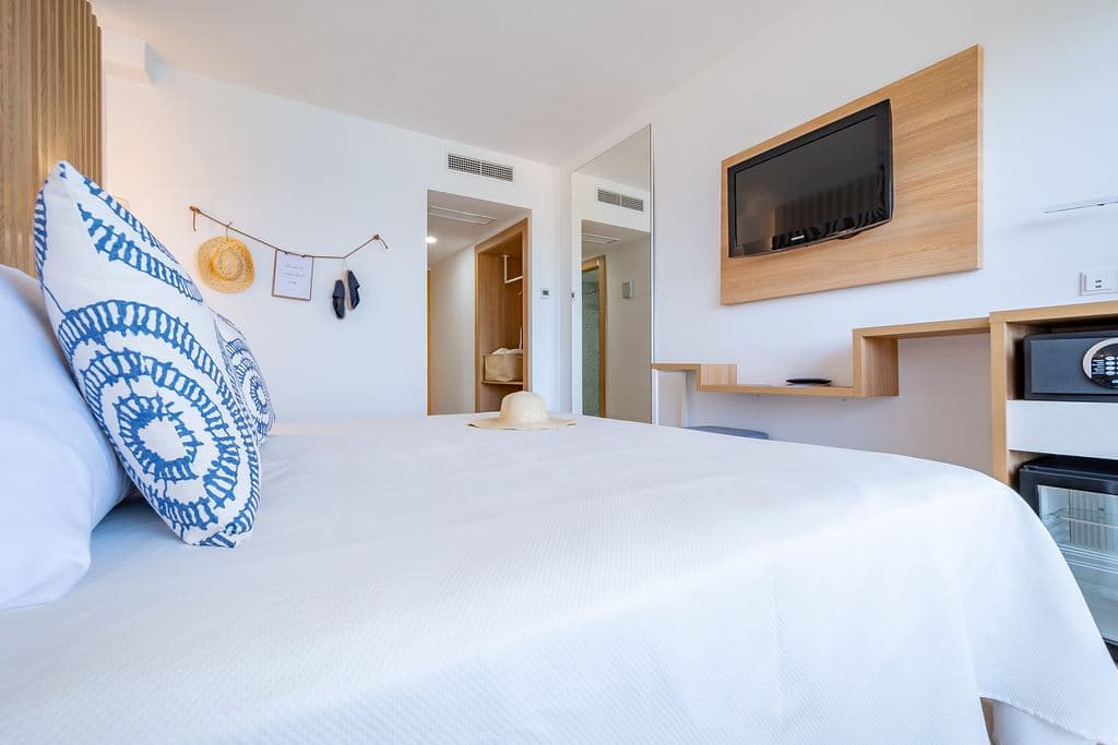 rooms-standard-room