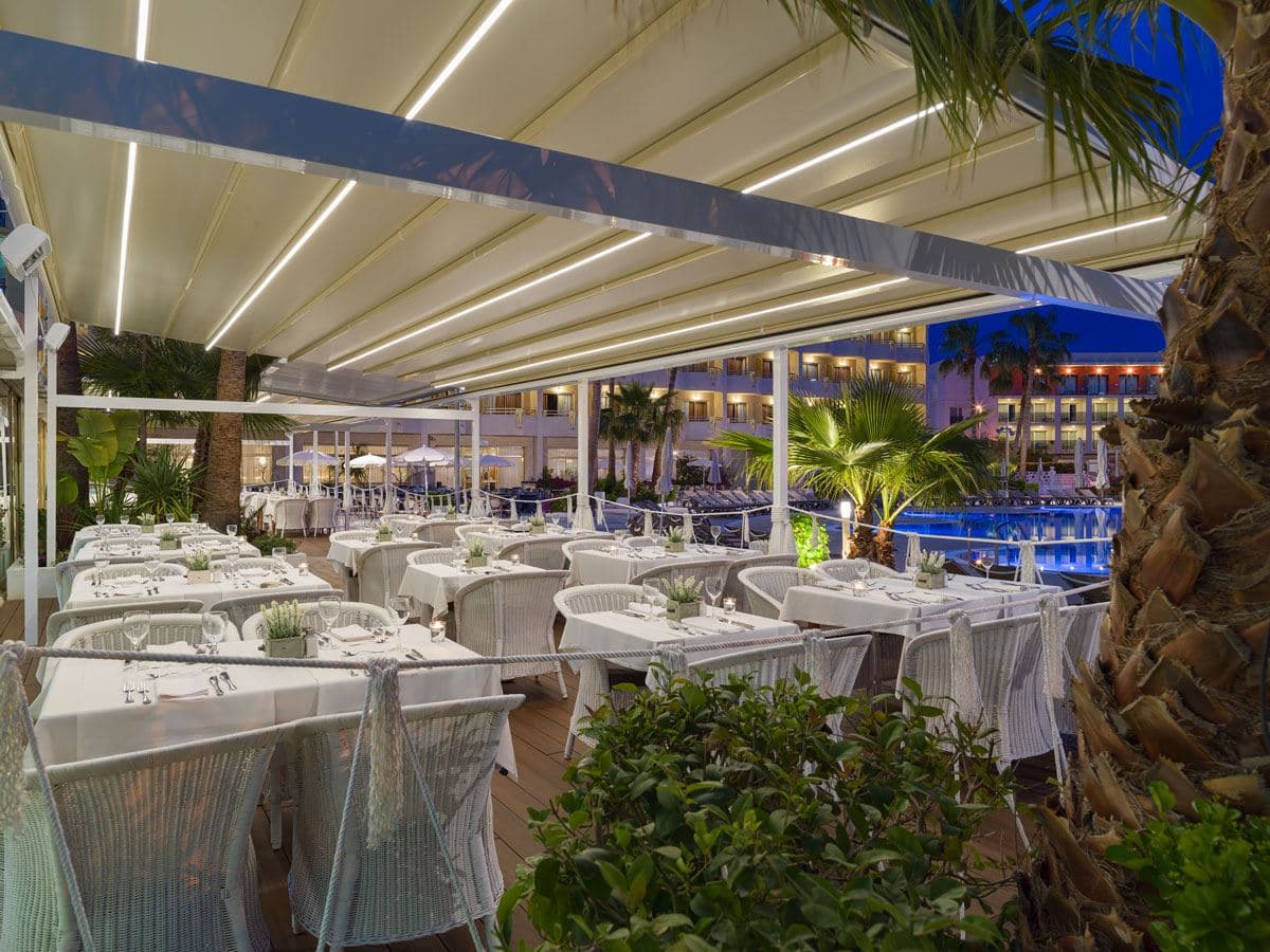 restaurants-restaurant