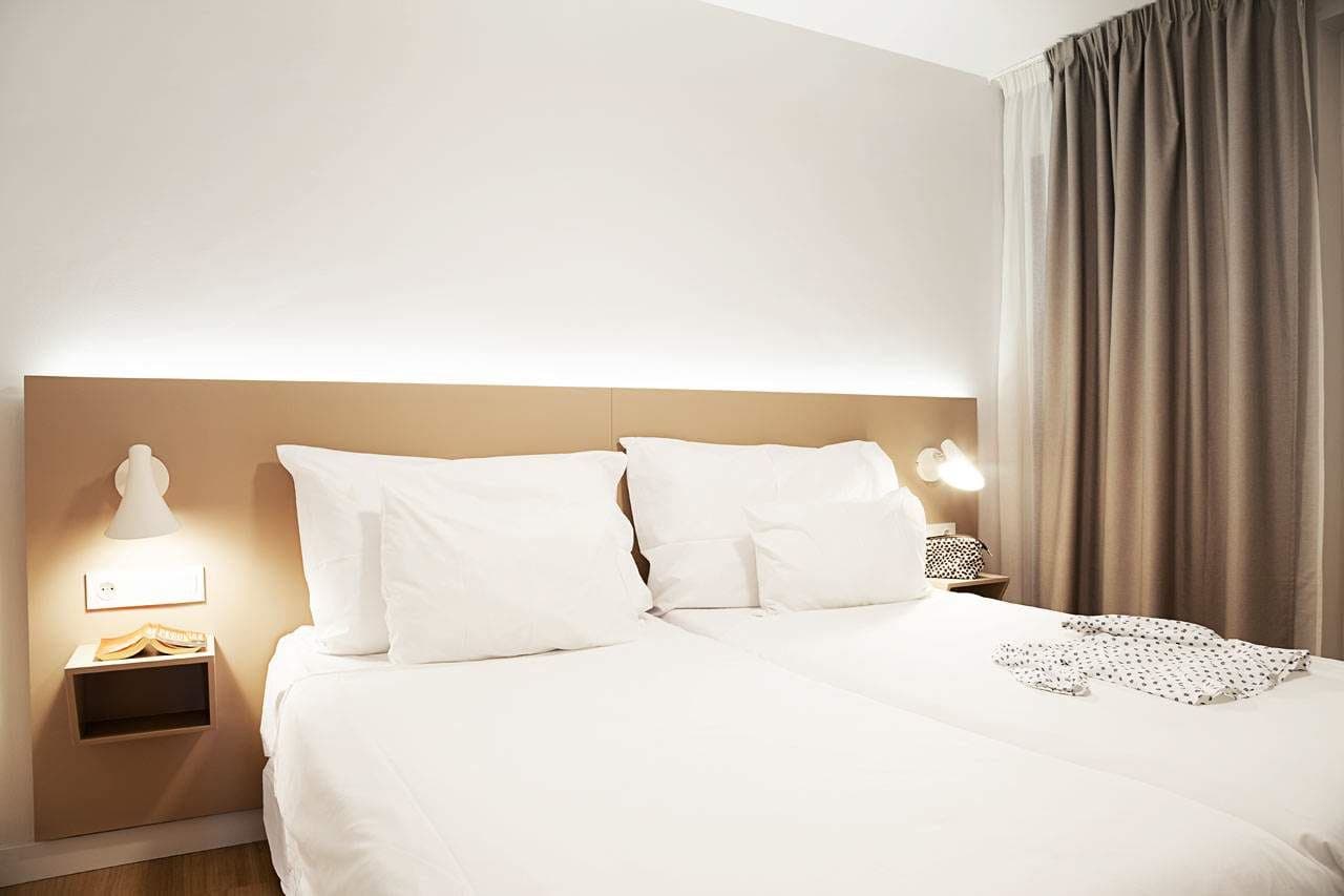 rooms-2-bedroom-superior-apartment-sea-view-balcony-or-terrace