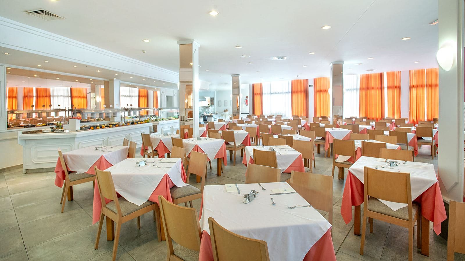 restaurants-breakfast-buffet