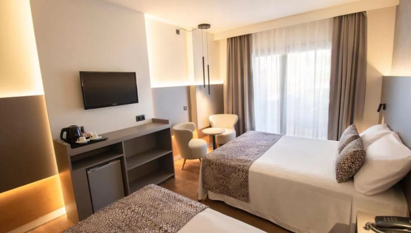 rooms-premium-double-room-with-balcony