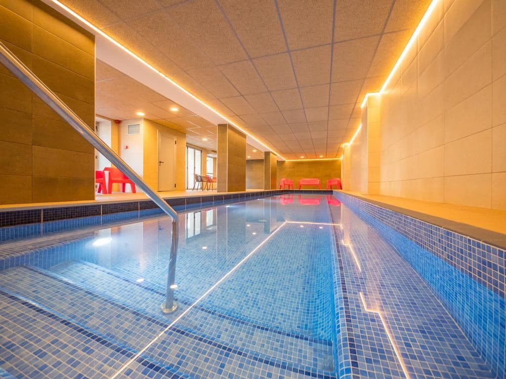 pools-indoor-pool