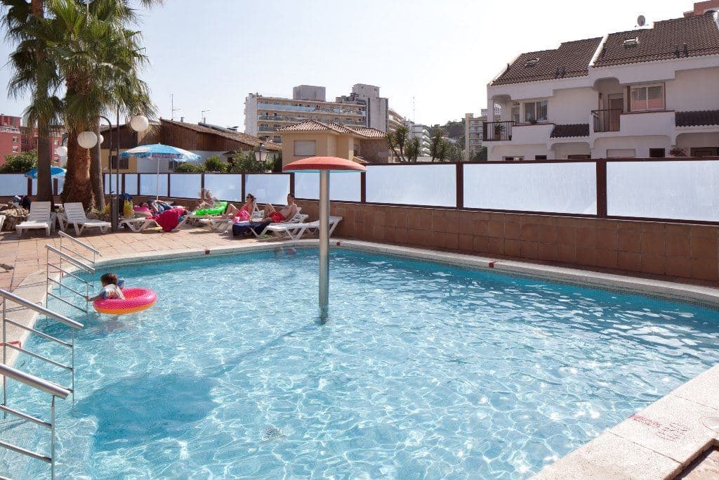 pools-outdoor-pool