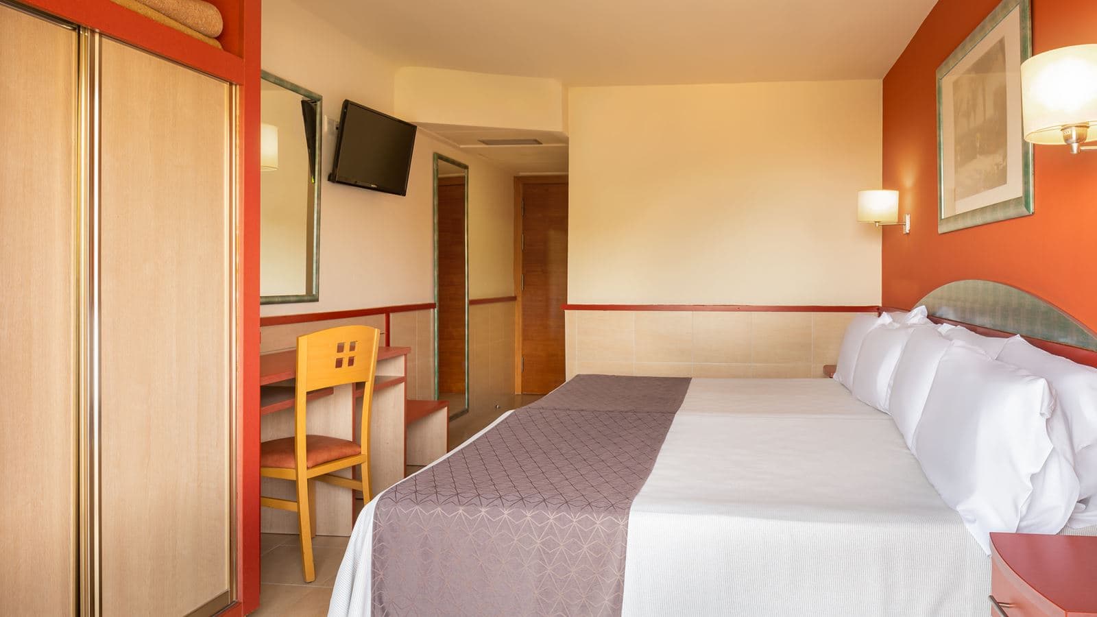 rooms-twin-room
