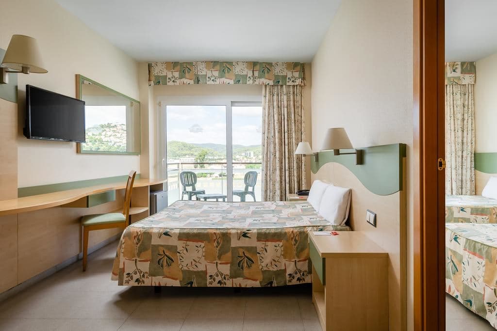 rooms-premium-balcony-or-terrace