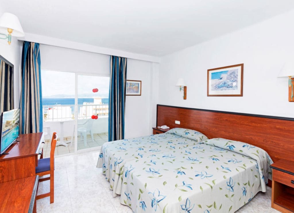 rooms-standard-room