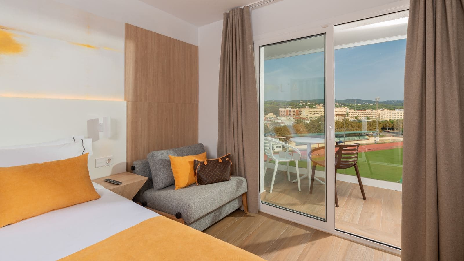rooms-standard-room