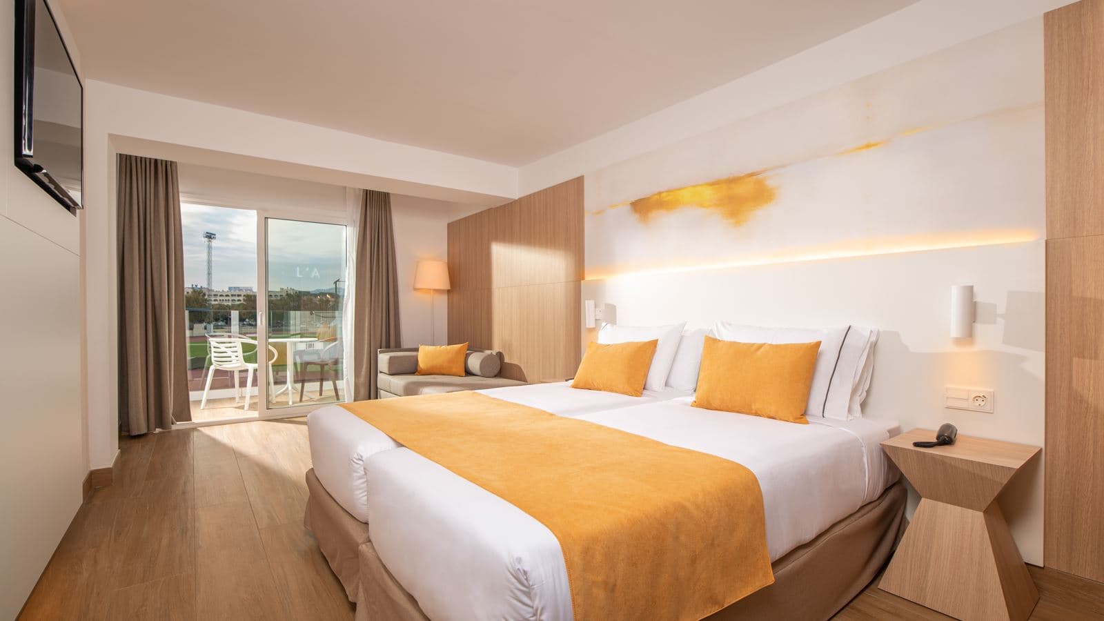 rooms-superior-room