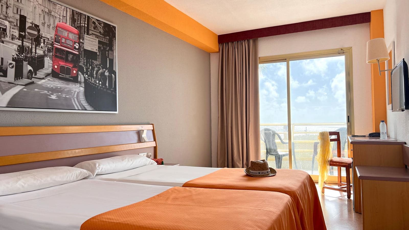 rooms-standard-room