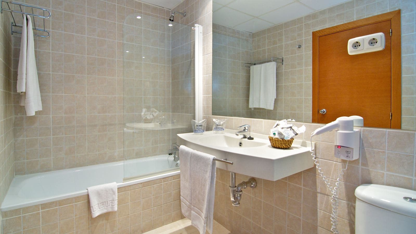 rooms-ea--standard-svista