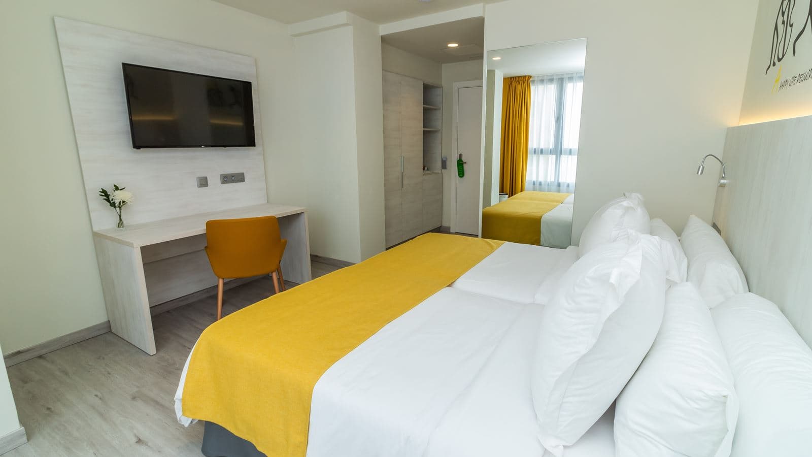 rooms-standard-room