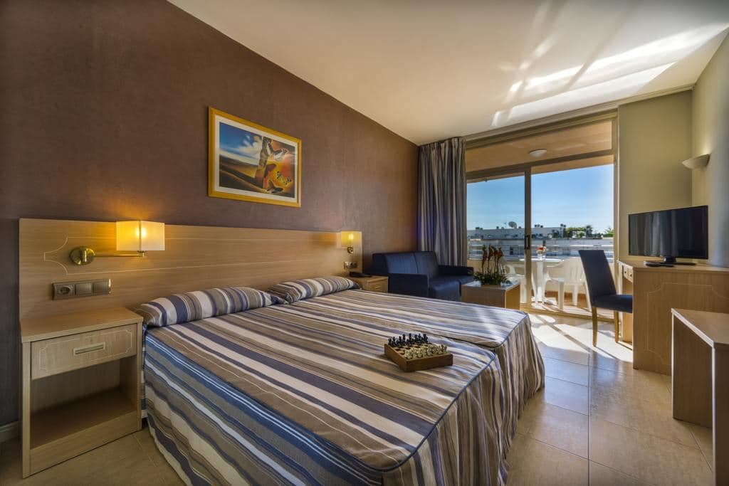 rooms-standard-room