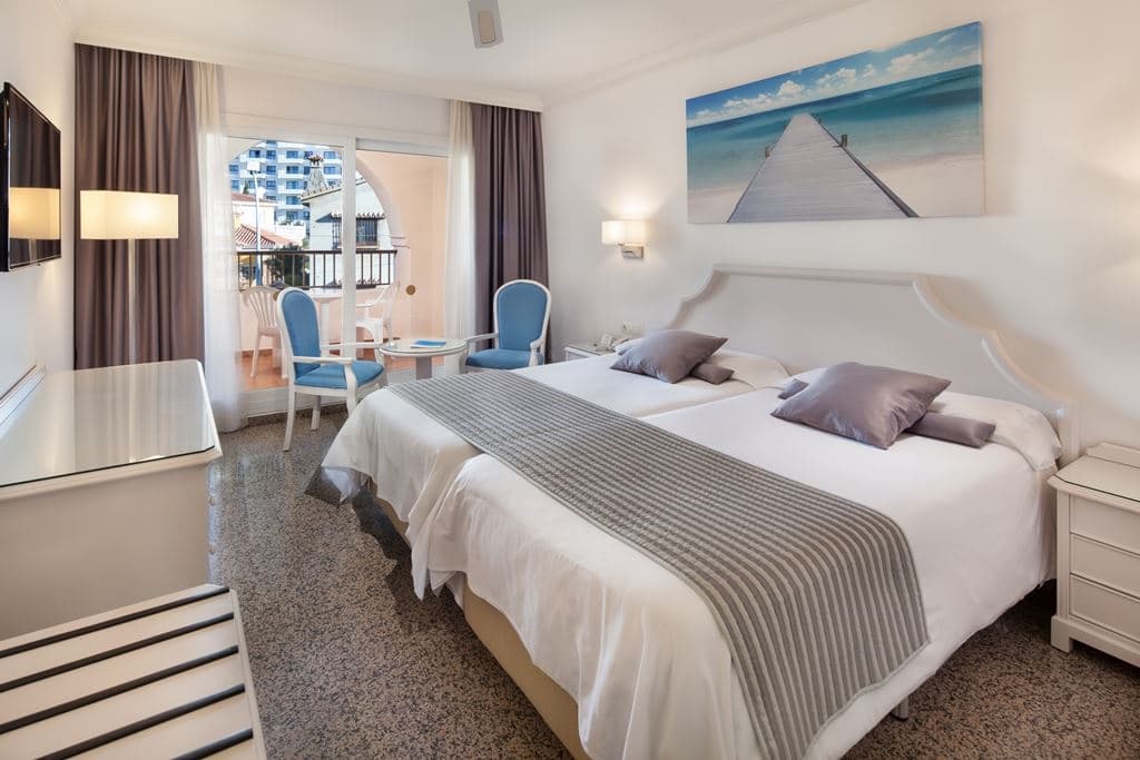 rooms-db--standard-room-balcony-or-terrace