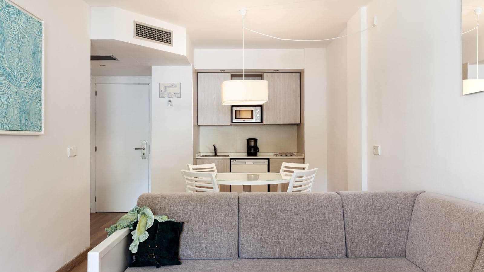 rooms-apartment-superior-pool-view-3rd-floor-1-bedroom