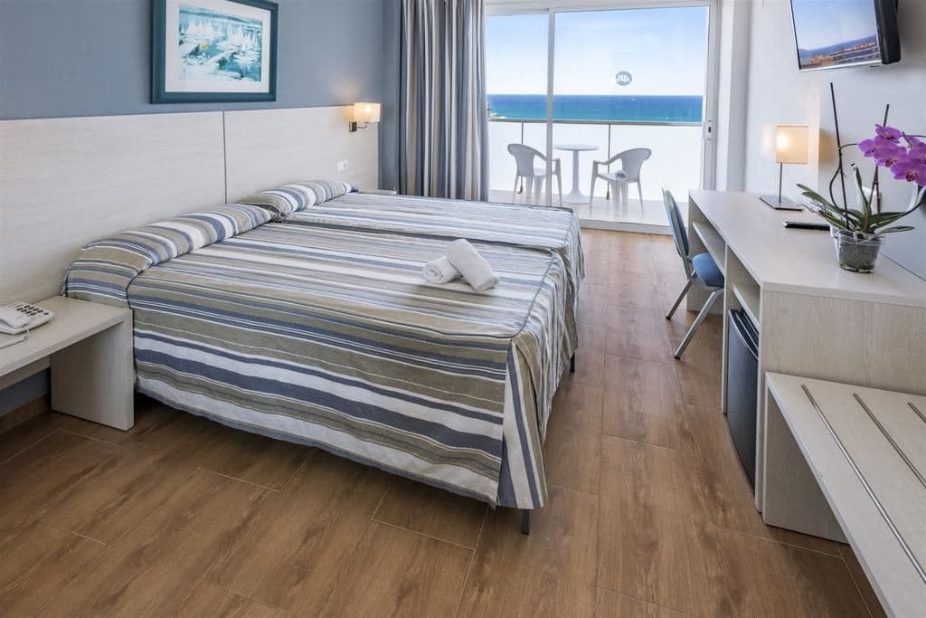 rooms-sea-view-room