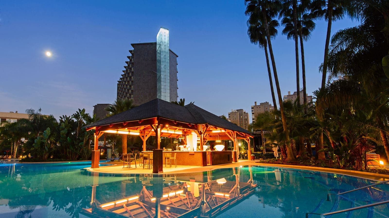 restaurants-inout-bar