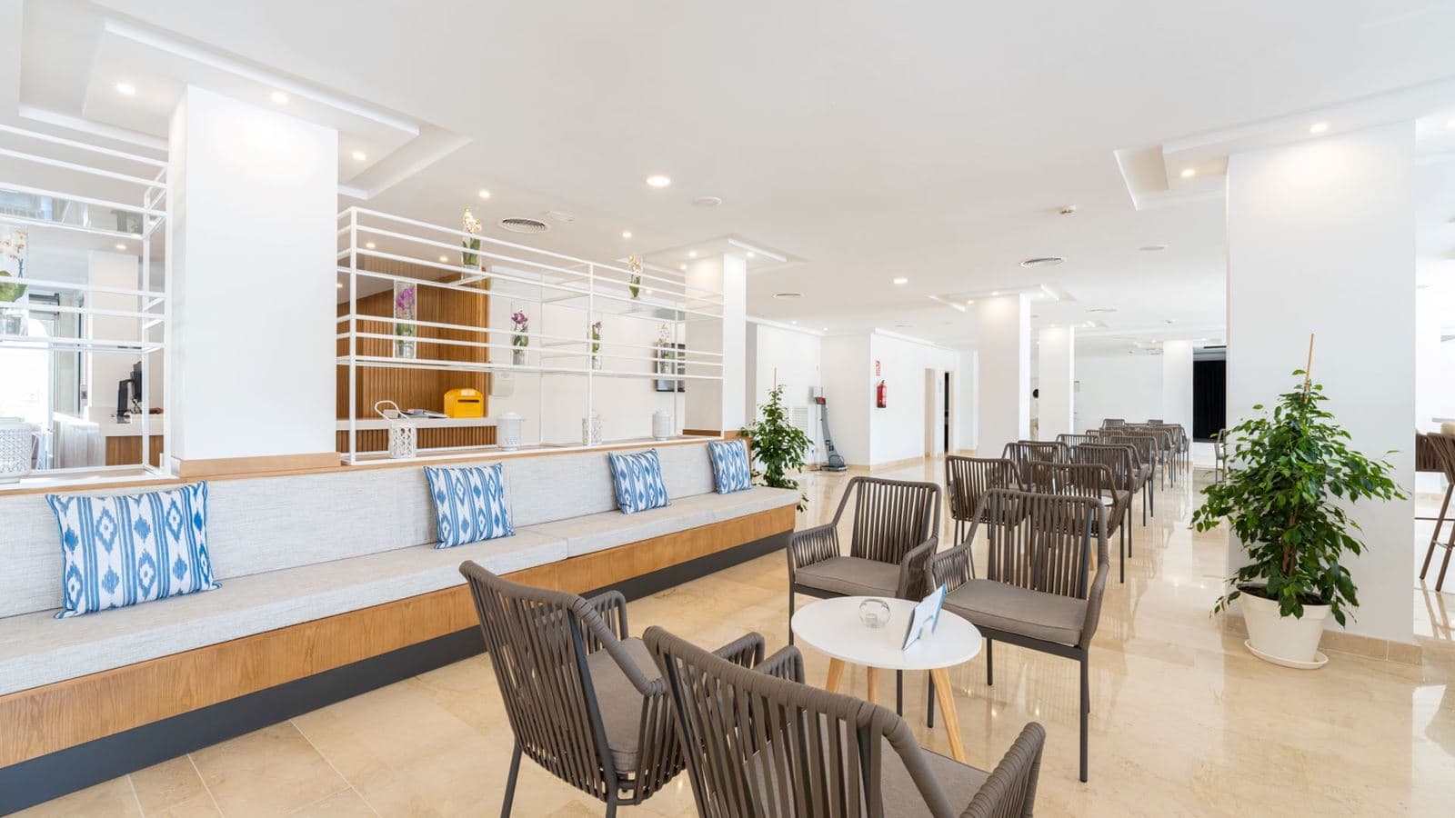 bars-cafeteria