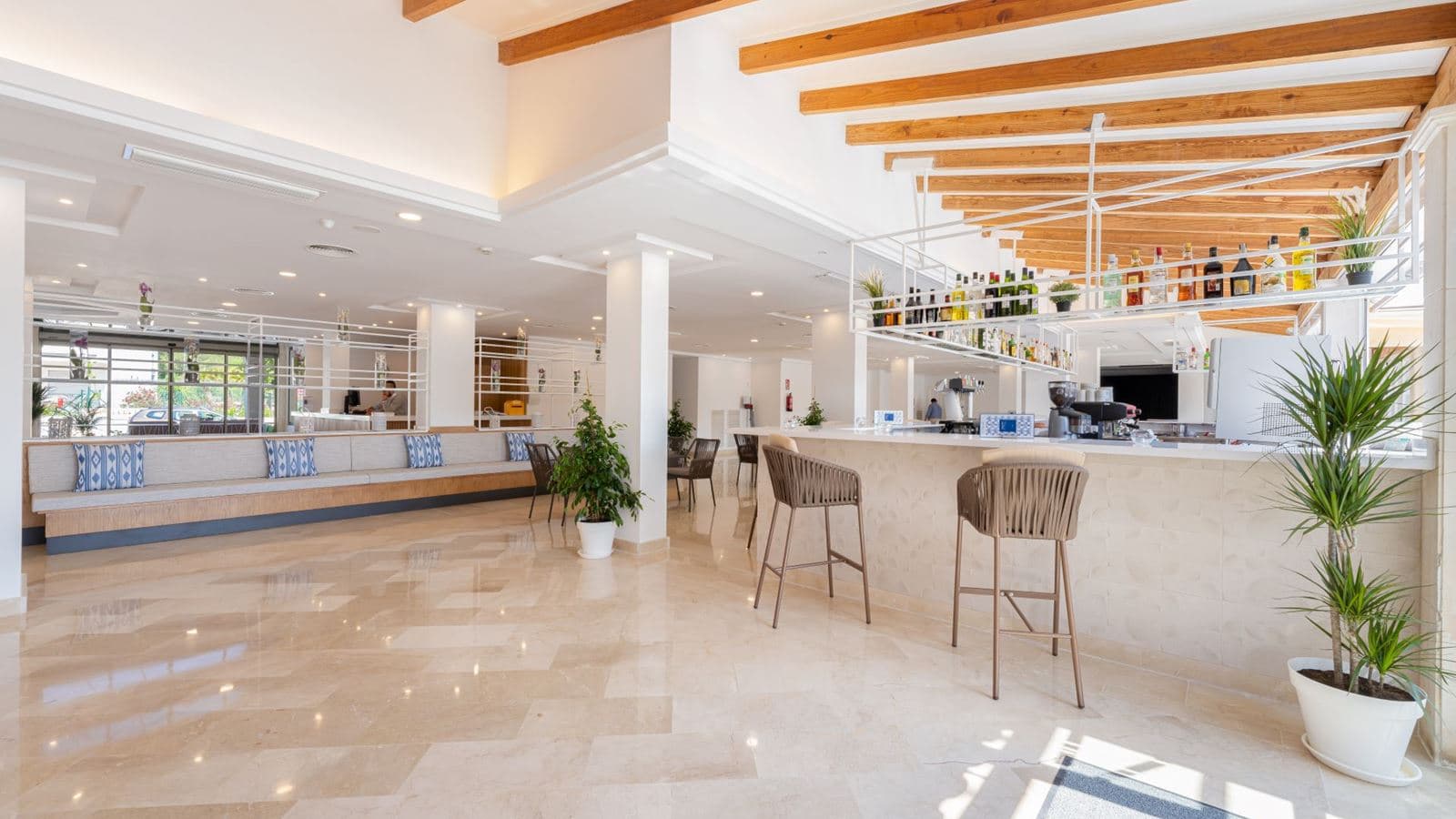 bars-cafeteria