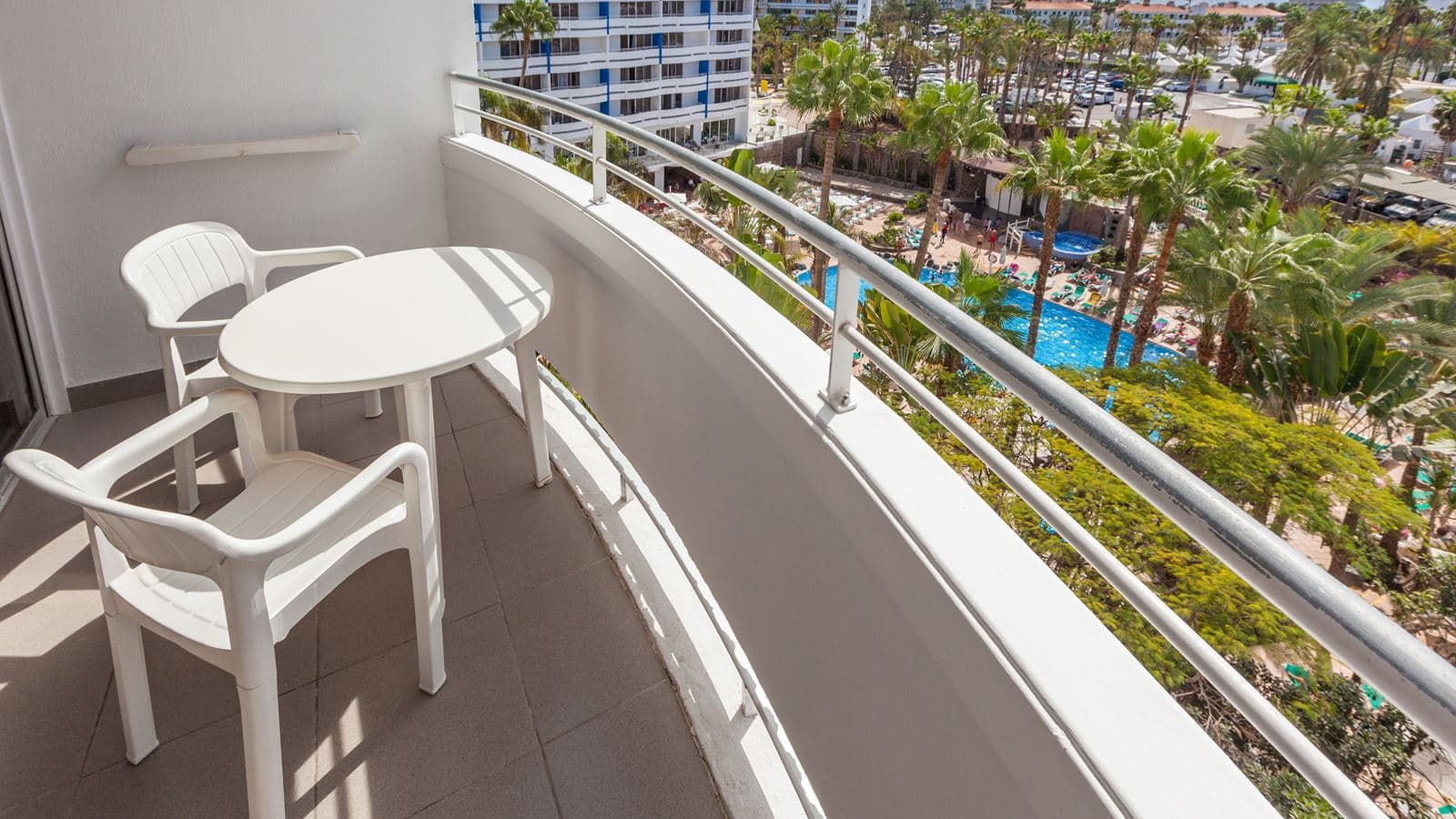 rooms-dstv-double-standard-view-balcony