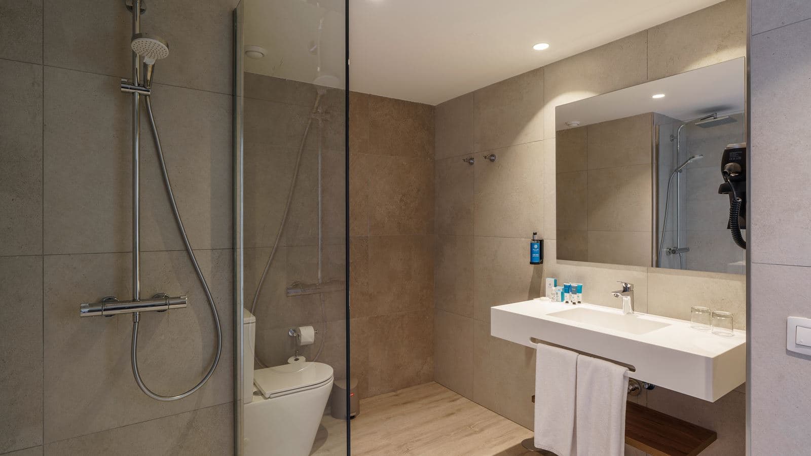 rooms-suite
