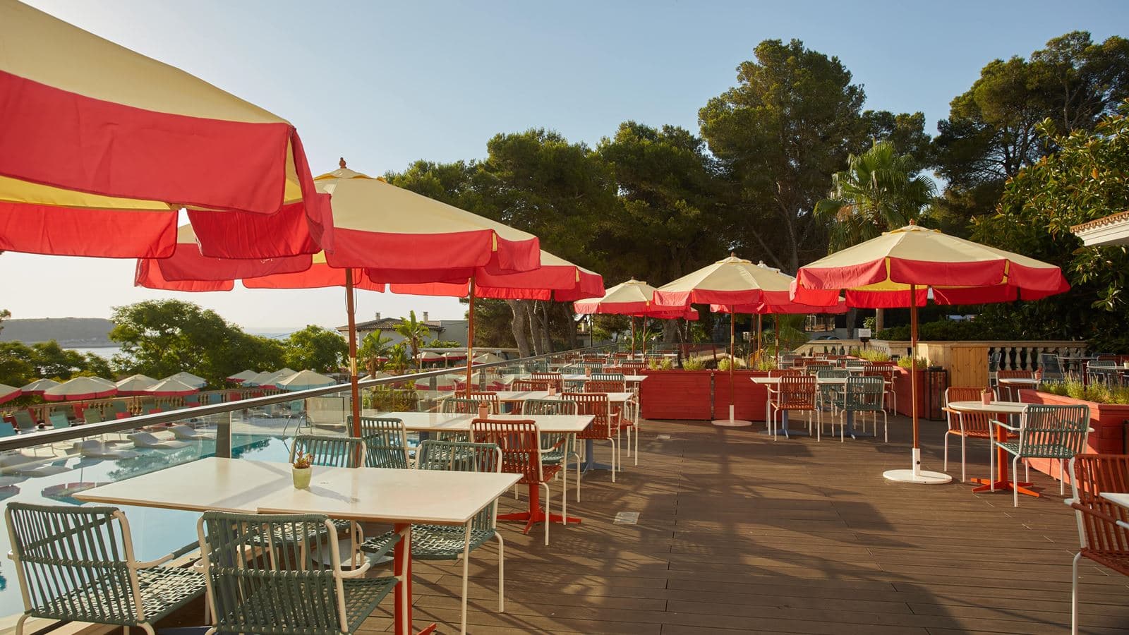 restaurants-world-cafe
