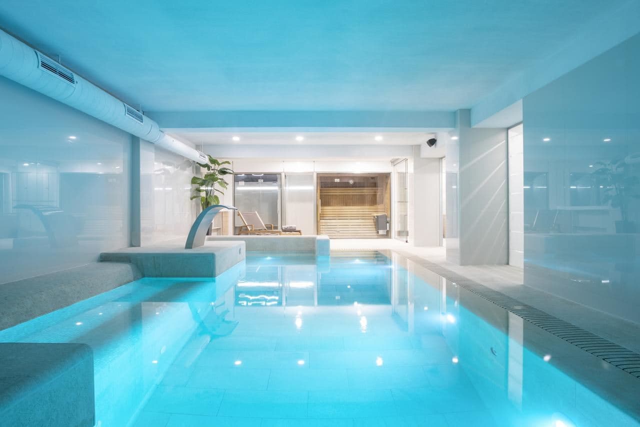 pools-indoor-pool