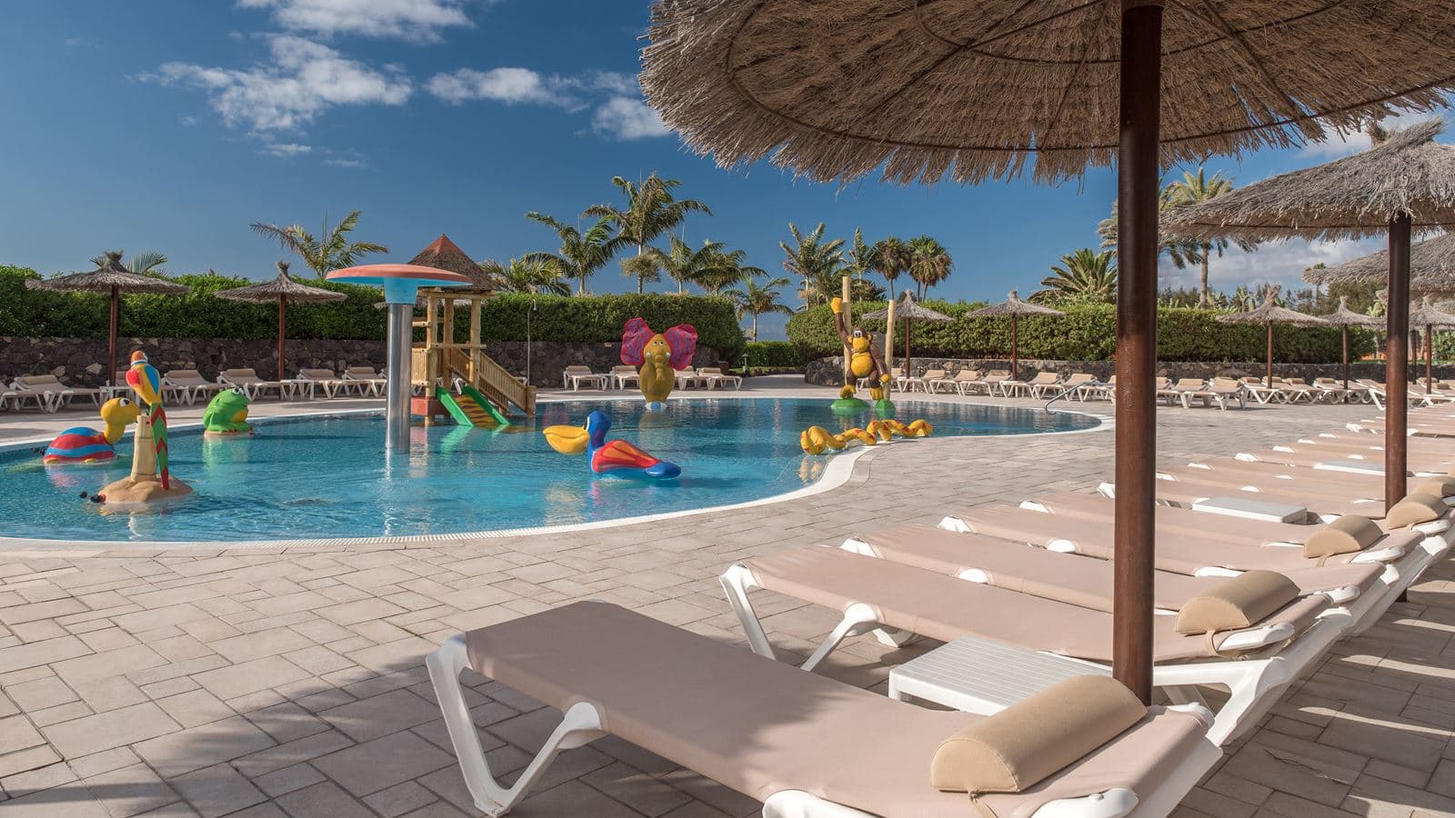 pools-outdoor-childrens-pool