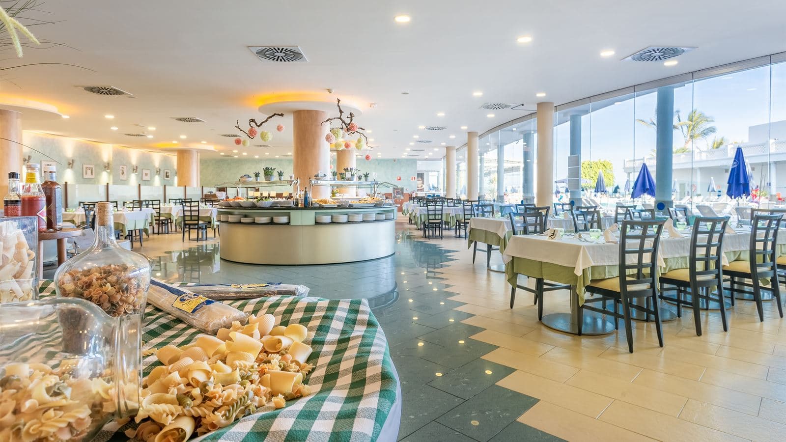 restaurants-buffet-restaurant