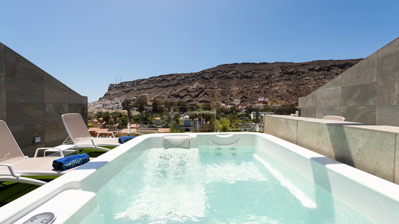 rooms-app1-holiday-home-one-bedroom-superior