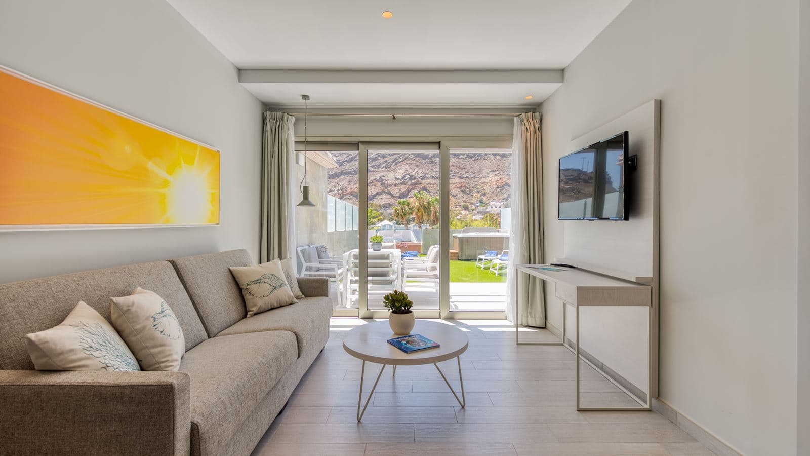 rooms-app2-holiday-home-two-bedrooms-superior-with-private-jacuzzi-with-terrace