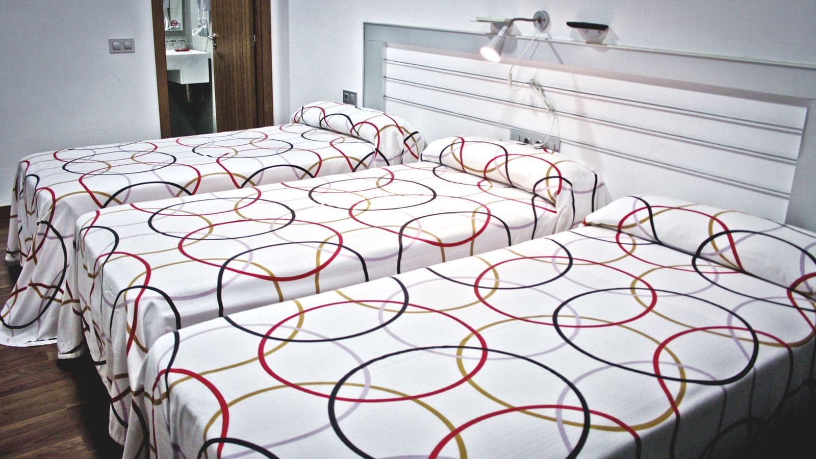 rooms-room-triple