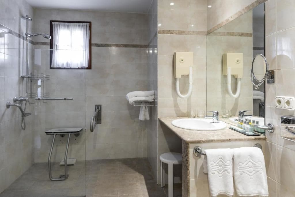rooms-double-standard-room