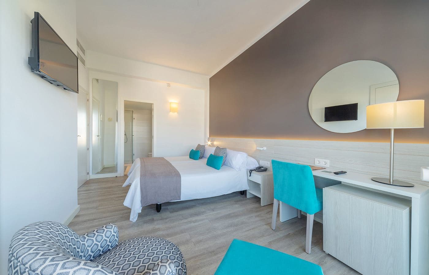 rooms-standard-room-balcony