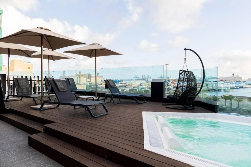pools-outdoor-pool