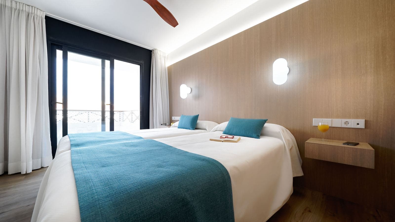 rooms-apartment-2-bedrooms-streetview