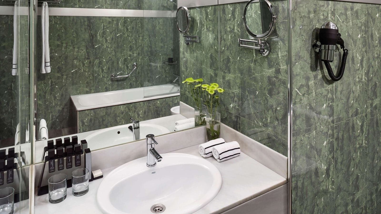 rooms-double-or-twin-classic