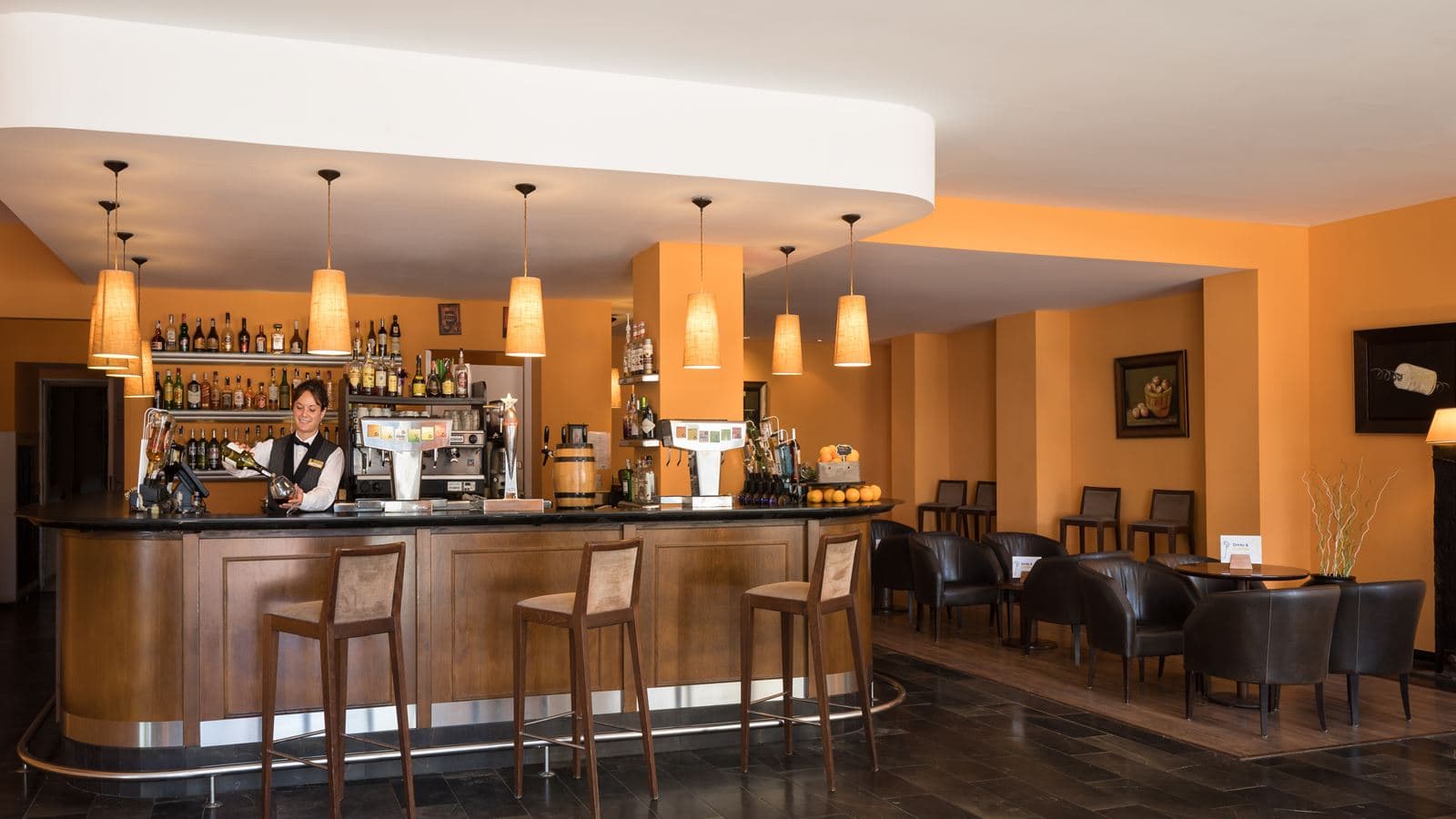 bars-main-bar