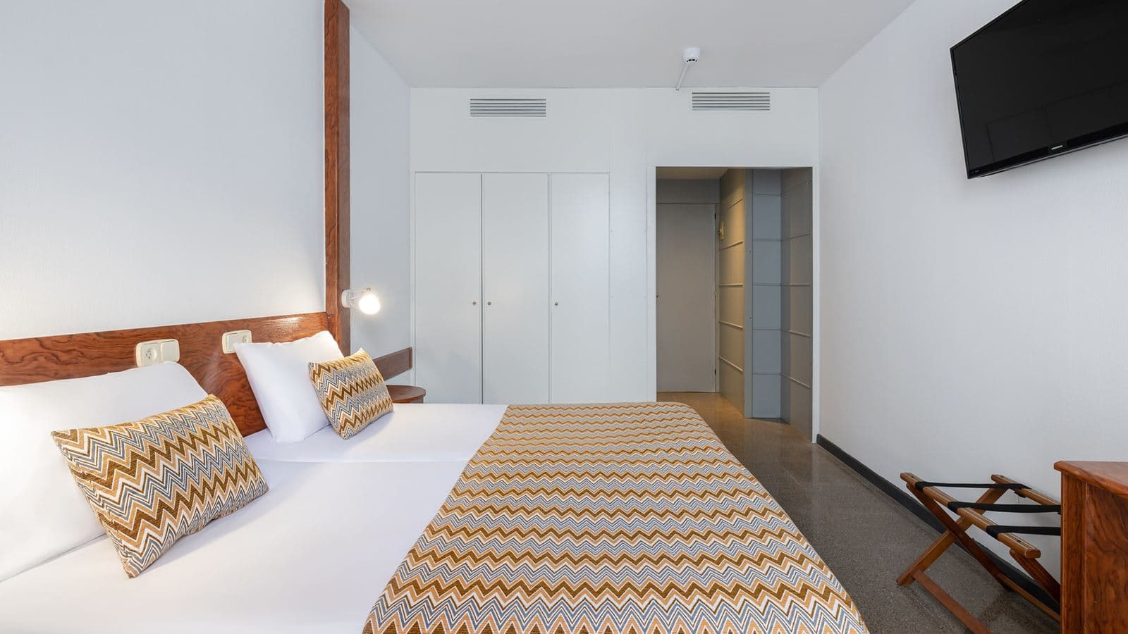 rooms-economy-room