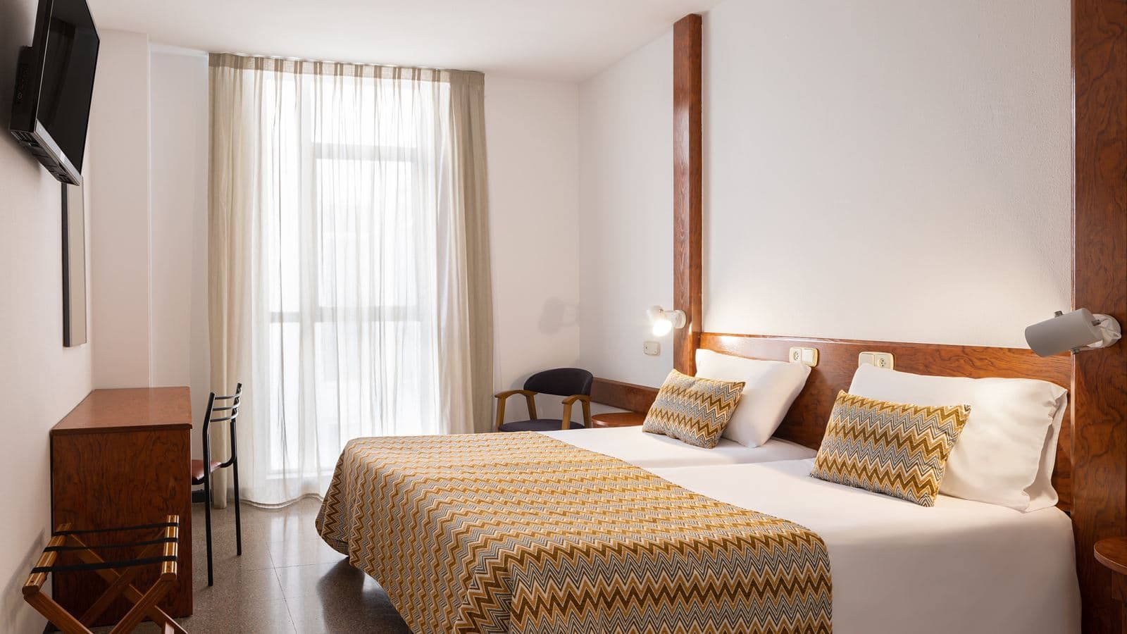 rooms-economy-room