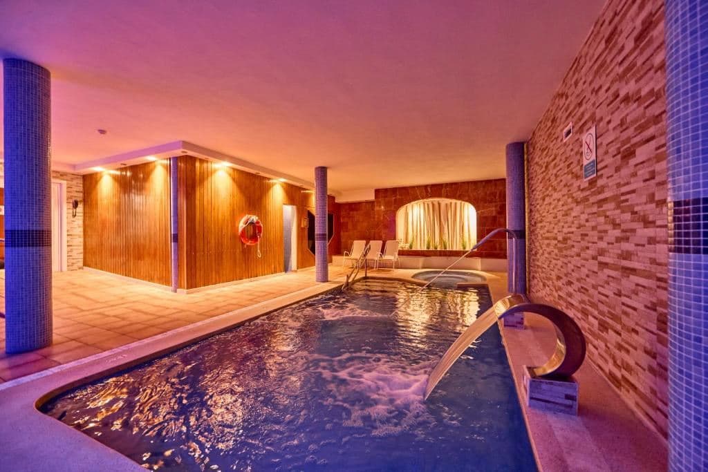 pools-indoor-pool