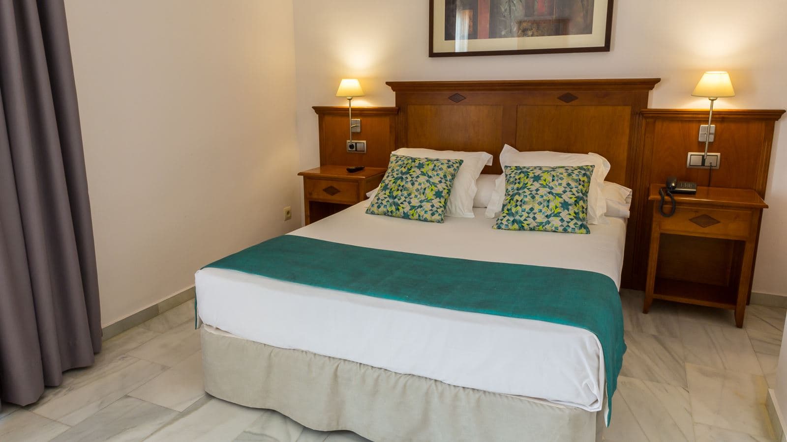 rooms-dl-sea-side-view-room