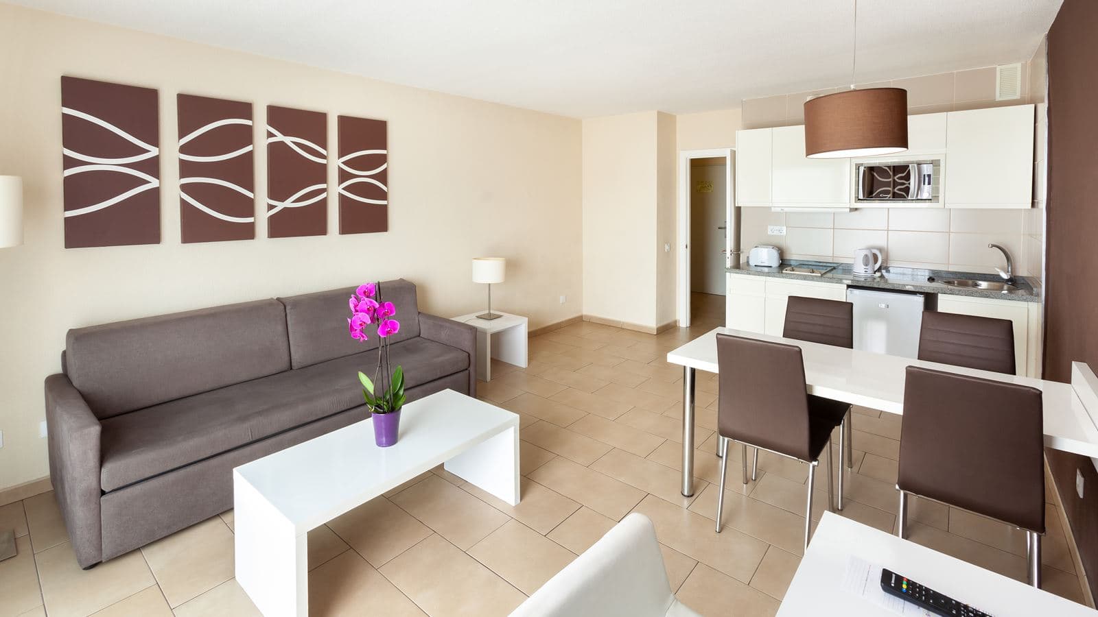 rooms-premium-1-bedroom-apartment-with-balcony-or-terrace