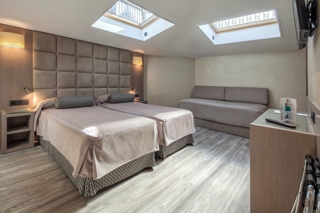 rooms-standard-room